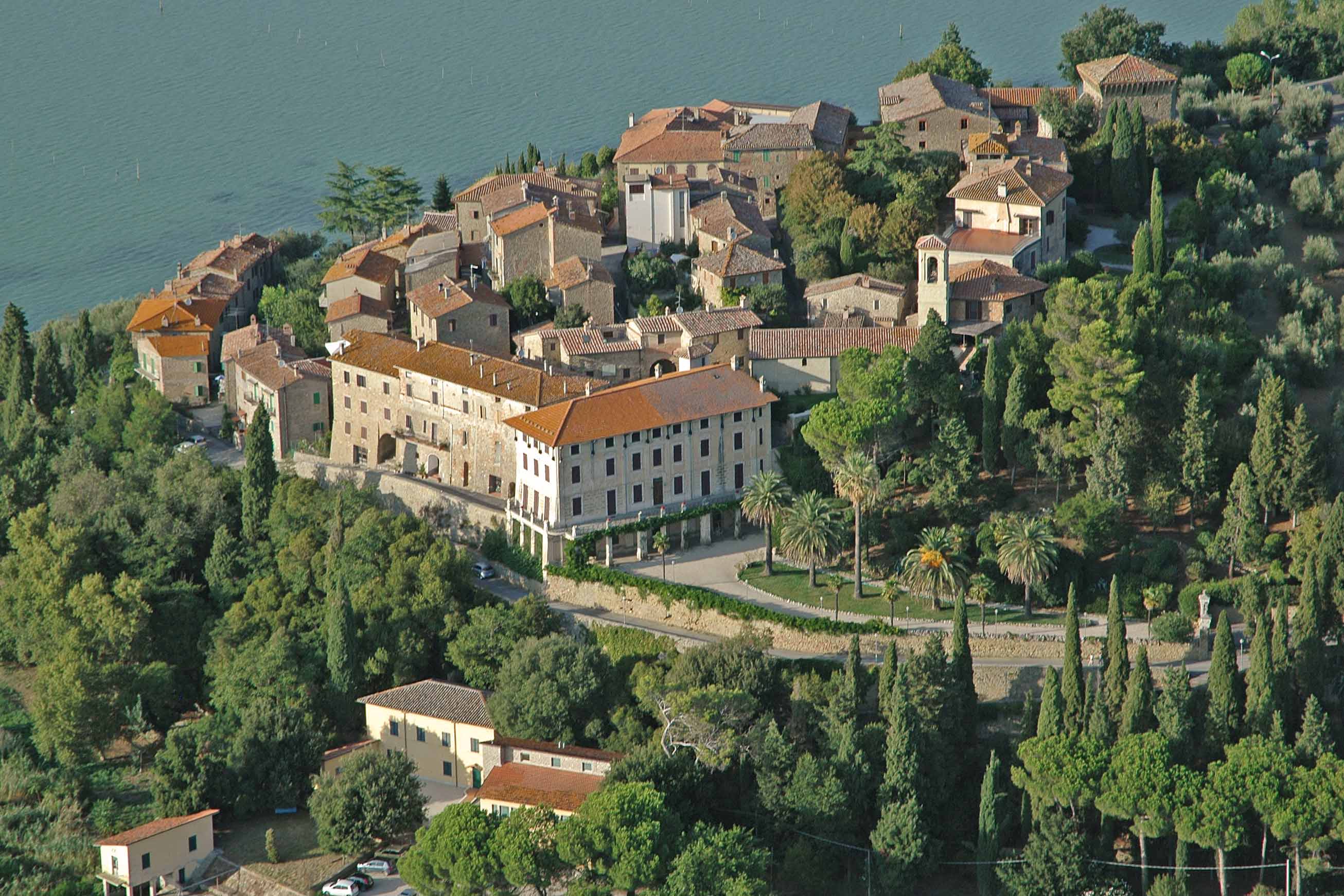 veduta di Monte del Lago